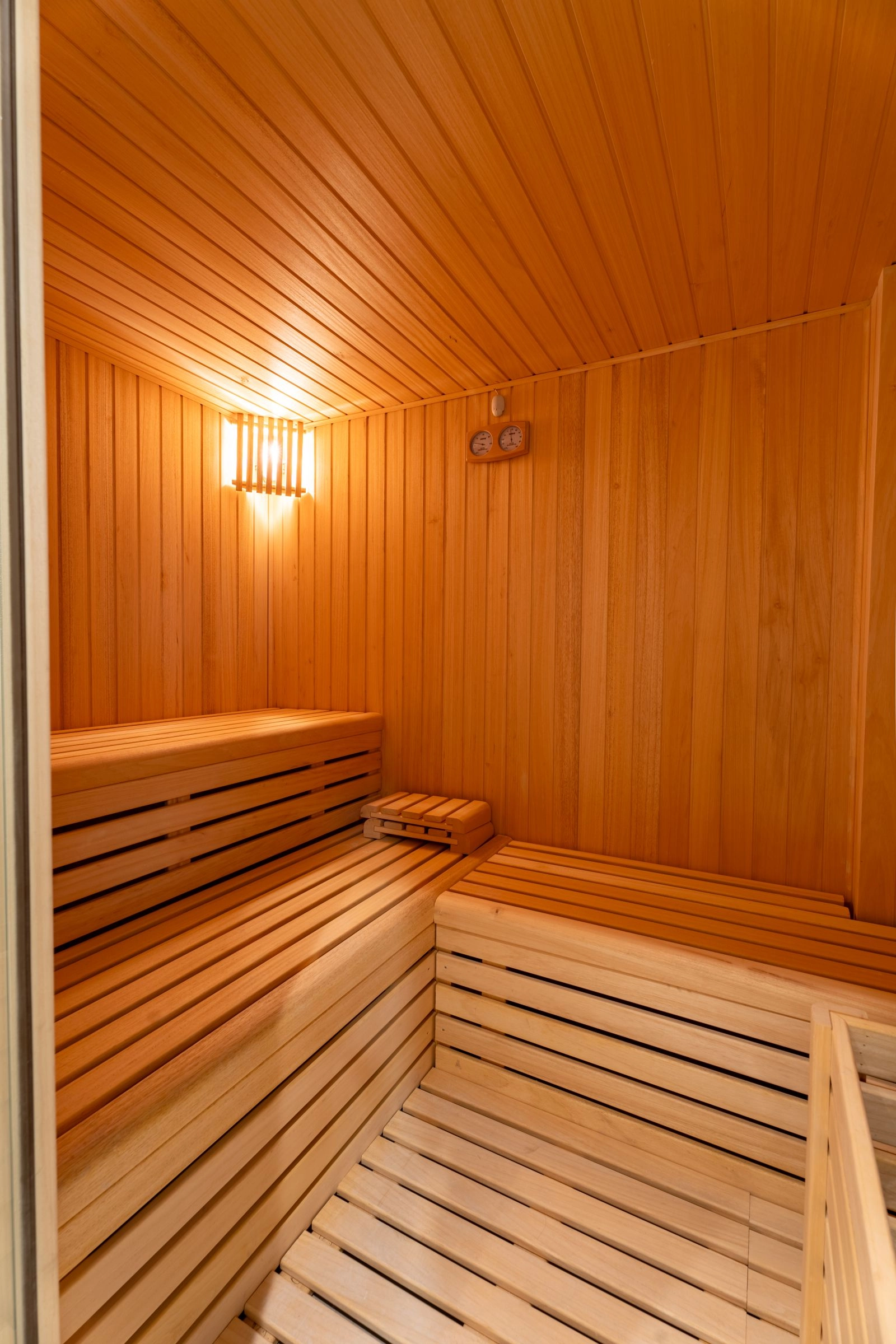 Slap af og foryng dig i den fælles sauna, en perfekt wellness-facilitet.
